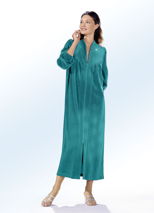 Hausmäntel - Hausmantel mit Strasszier, in Größe 038 bis 058, in Farbe AUBERGINE Ansicht 5