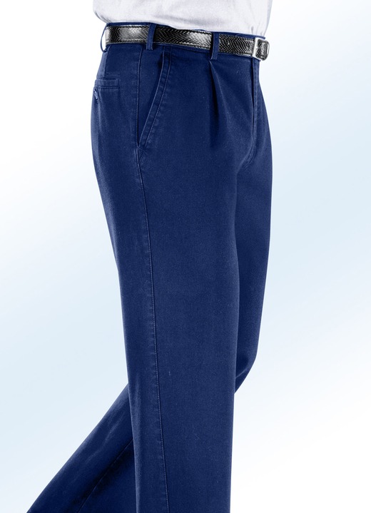 Jeans - Bügelfreie Jeans mit Gürtel in 3 Farben Ansicht 3 Jeans - Bügelfreie Jeans mit Gürtel in 3 Farben, in Größe 024 bis 062, in Farbe SCHWARZ Ansicht 3