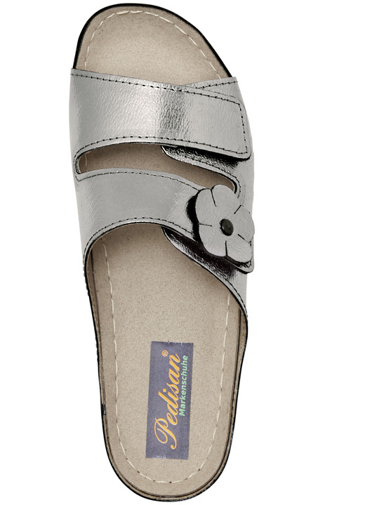 Sandaletten & Pantoletten - Bequeme Damen-Pantoletten, Weite G, mit Lederblüte, in Größe 036 bis 042, in Farbe ANTIKBRONZE Ansicht 2