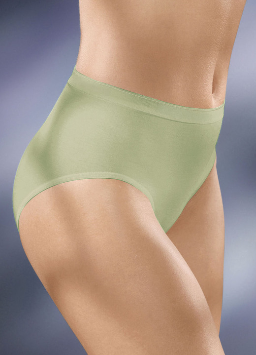 Slips - Speidel Viererpack Slips ohne Seitennähte, in Größe 040 bis 050, in Farbe LILA Ansicht 22