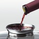 Töpfe & Pfannen - Extra hoher Aluguss-Bräter von King mit Antihaft-Beschichtung – Farbe ROT – Ansicht 2 Töpfe & Pfannen - Extra hoher Aluguss-Bräter von King mit Antihaft-Beschichtung, in Farbe ROT, in Ausführung Bräter 24x24 cm – Farbe ROT – Ansicht 2