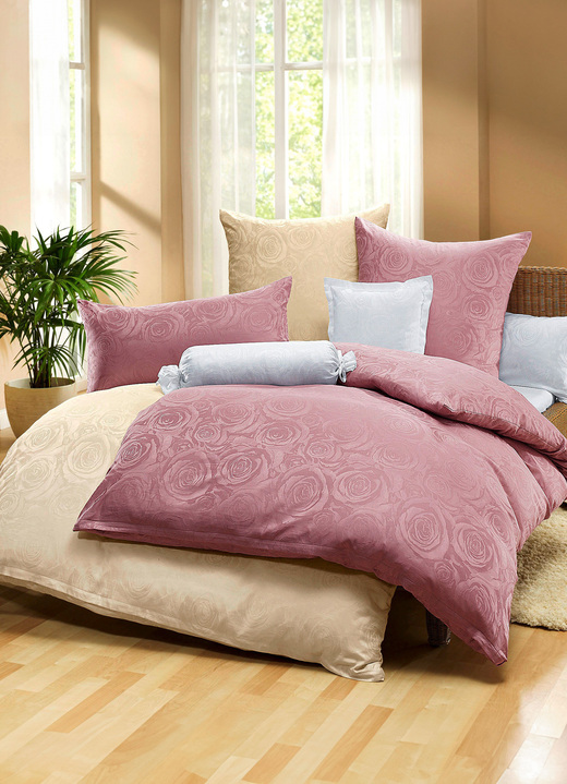 Wohnen - Hochwertige Damast-Bettwäsche, in Größe 112 (80/80 cm + 135/200 cm) bis 123 (Kissenbezug, 40/40 cm), in Farbe WEISS Ansicht 1