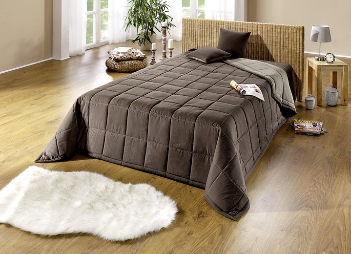 Wohnen - Tagesdecke mit Karo-Steppung und Bandeinfassung, in Größe 873 (für Einzelbett, 140x210 cm) bis 924 (2 Kissenbezüge, 50x 50 cm), in Farbe BLAU Ansicht 6