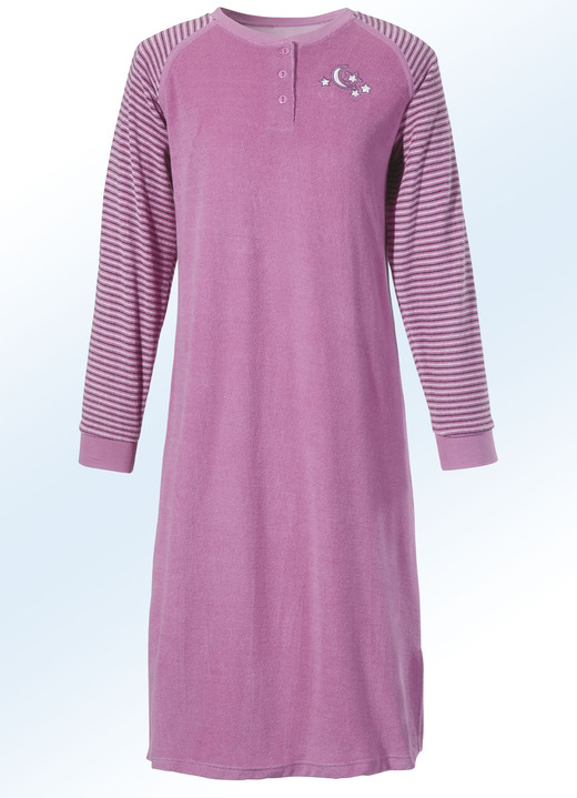 Nachthemden Langarm - Nachthemd aus Frottierstretch, Langarm mit Knopfleiste und Bündchen, in Größe 036 bis 054, in Farbe BLEU Ansicht 3