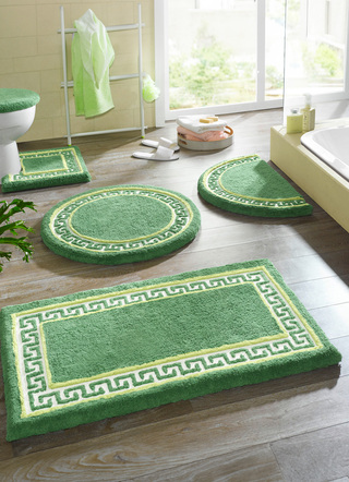 Badgarnituren - Badgarnitur mit Mäander-Bordüre, in Größe 100 (Vorleger halbrund, 50/ 80 cm) bis 112 (Deckelbezug mit Kordel, 47/ 50 cm), in Farbe BEERE – Farbe GRÜN – Ansicht 