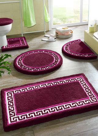 Badgarnituren - Badgarnitur mit Mäander-Bordüre, in Größe 100 (Vorleger halbrund, 50/ 80 cm) bis 112 (Deckelbezug mit Kordel, 47/ 50 cm), in Farbe BLAU – Farbe BEERE – Ansicht 