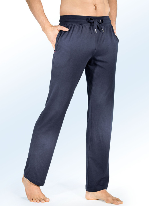 Schlafanzüge - Zweierpack Schlaf- und Freizeithosen, lang, mit Durchzugsband und Seitentaschen, in Größe 046 bis 062, in Farbe 1X NAVY-BUNT, 1X UNI NAVY Ansicht 2