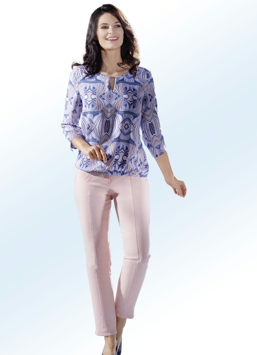 Hosen - Hose mit schmaler Fußweite, in Größe 034 bis 092, in Farbe KORALLE Ansicht 3