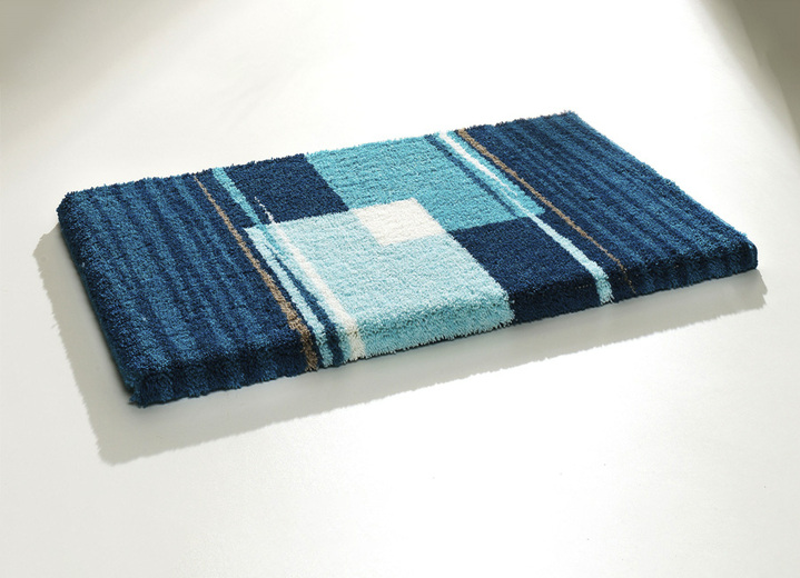 Badgarnituren - Badgarnitur mit rutschhemmender Rückseite Ansicht 13 Badgarnituren - Badgarnitur mit rutschhemmender Rückseite, in Größe 100 (Vorleger halbrund, 50/ 80 cm) bis 112 (WC-Deckelbezug, 47/ 50 cm), in Farbe SAPHIR Ansicht 13