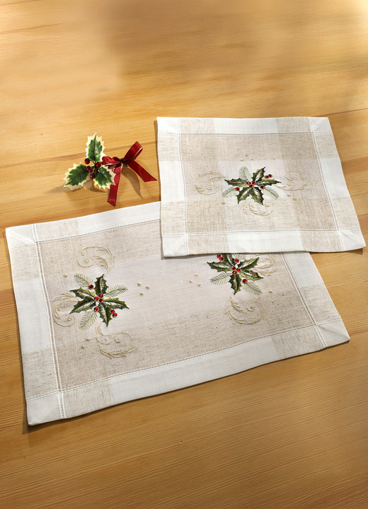- Weihnachtliche Raum und Tisch-Accessoires mit dezentem Dessin, in Größe 101 (Läufer, 35/ 50 cm) bis 404 (Kissenbezug, 40/ 40 cm), in Farbe