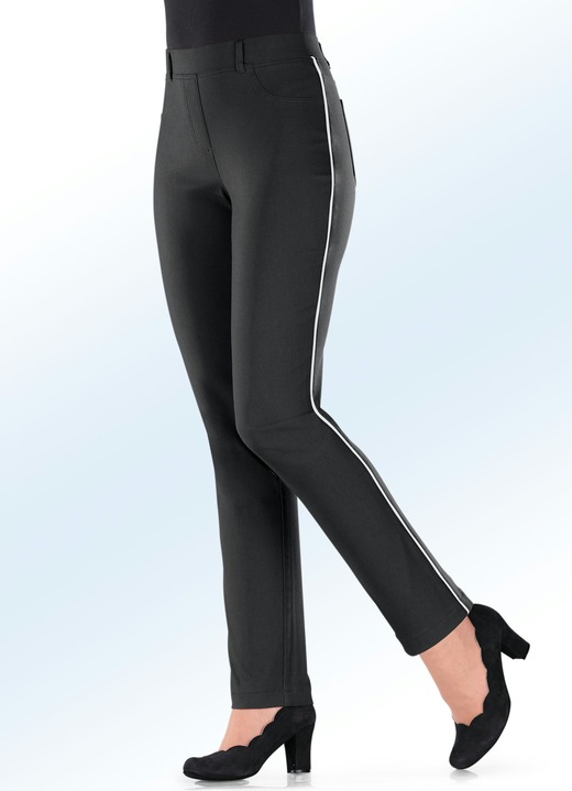 Hosen - Hose mit kontrastfarbener Zierpaspel Ansicht 8 Hosen - Hose mit kontrastfarbener Zierpaspel, in Größe 019 bis 054, in Farbe BROMBEER-SCHW. Ansicht 8
