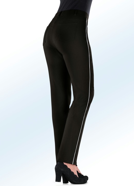 Hosen - Hose mit kontrastfarbener Zierpaspel Ansicht 6 Hosen - Hose mit kontrastfarbener Zierpaspel, in Größe 019 bis 054, in Farbe BROMBEER-SCHW. Ansicht 6