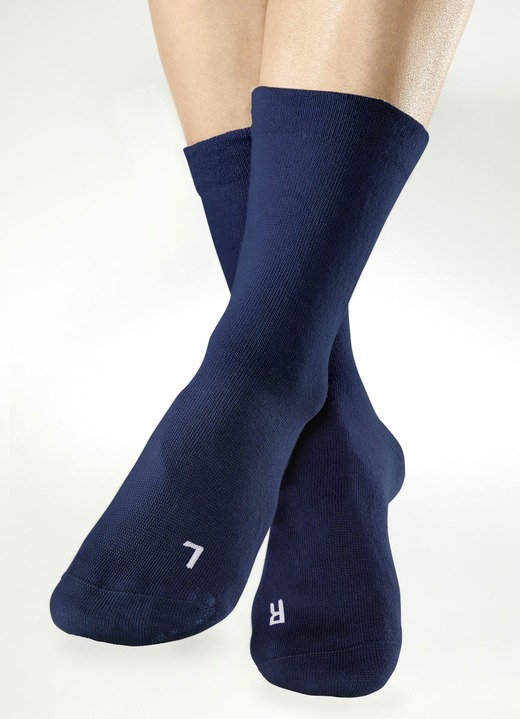 Strümpfe & Strumpfhosen - Dreierpack Bequemsocken, in Größe Schuhgröße 35–37 bis Schuhgröße 47–49, in Farbe MARINE, in Ausführung Weit: Fesselumfang von 23–27 cm Ansicht 1