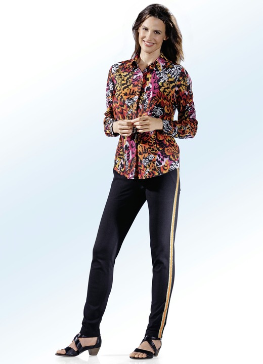 - Hose im stadttauglichen Joggpants-Style, in Größe 018 bis 052, in Farbe SCHWARZ Ansicht 2