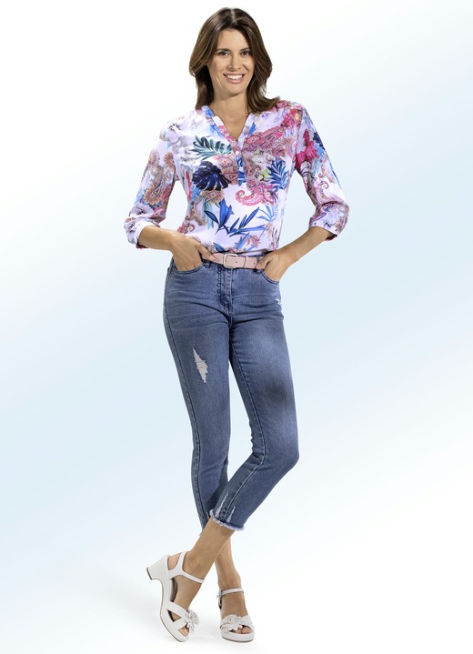 - 7/8-lange Jeans mit Fransensaum, in Größe 018 bis 052, in Farbe JEANSBLAU Ansicht 2