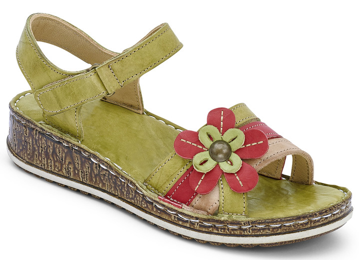 - Sandalette in 3 Farben mit flotter Lederblüte, Weite G, in Größe 036 bis 042, in Farbe OLIV-BUNT