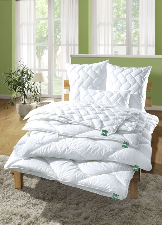 Bettwaren - Bettwarenprogramm von fan aus hochwertigen Materialien, in Größe 103 (Decke, 135/200 cm) bis 110 (Decke, 155/220 cm), in Farbe WEISS, in Ausführung Leicht-Steppbett Ansicht 1