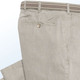 Hosen - Unterbauch-Jeans mit Bundfalten in 3 Farben – Farbe HELLOLIV – Ansicht 2 Hosen - Unterbauch-Jeans mit Bundfalten in 3 Farben, in Größe 024 bis 060, in Farbe BEIGE – Farbe HELLOLIV – Ansicht 2