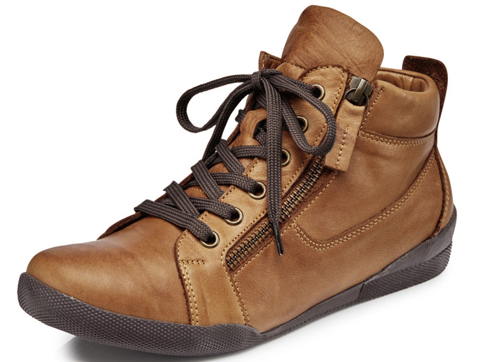 Sport- & Freizeitschuhe - Andrea Conti, sportive Damen-Boots, mit herausnehmbarem Fußbett, in Größe 036 bis 042, in Farbe COGNAC Ansicht 1
