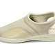 Sandaletten & Pantoletten - Bequeme Clogs aus Stretchmaterial mit elastischem Einschlupf – Farbe BEIGE – Ansicht 1 Sandaletten & Pantoletten - Bequeme Clogs aus Stretchmaterial mit elastischem Einschlupf, in Größe 036 bis 042, in Farbe MARINE – Farbe BEIGE – Ansicht 1