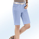 Hosen mit Knopf- und Reißverschluss - Basic-Jeans-Bermudas, in Größe 034 bis 052, in Farbe HELLBLAU
