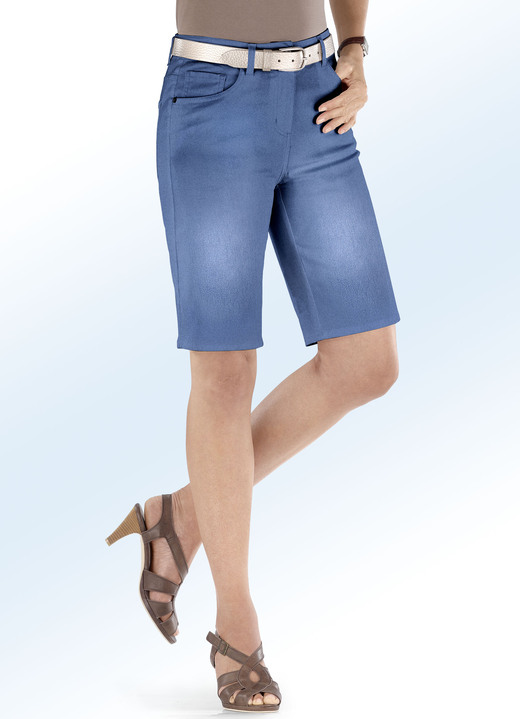 Hosen mit Knopf- und Reißverschluss - Basic-Jeans-Bermudas, in Größe 034 bis 052, in Farbe WEISS Ansicht 3