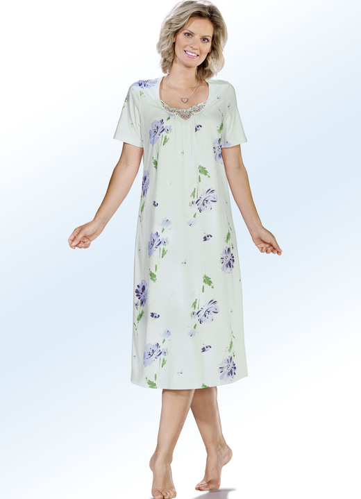 Kurzarm - Zweierpack Nachthemden mit kurzen Ärmeln und Spitze, in Größe 038 bis 060, in Farbe 1X ROSA-BUNT, 1X LINDGRÜN-BUNT Ansicht 2