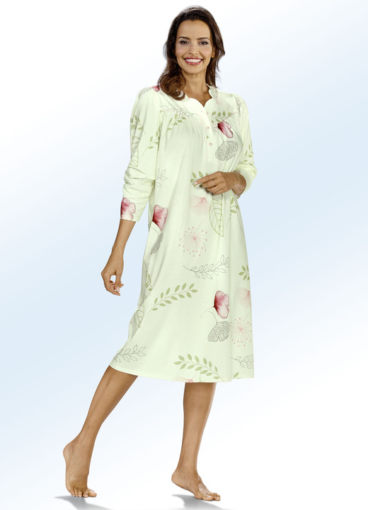 Wäsche - Zweierpack Nachthemden, 3/4 -langen Ärmeln mit Knopfleiste Ansicht 11 Wäsche - Zweierpack Nachthemden, 3/4 -langen Ärmeln mit Knopfleiste, in Größe 038 bis 060, in Farbe 1X ZARTFLIEDER-BUNT, 1X ZARTFLIEDER Ansicht 11