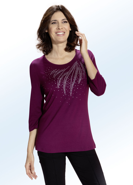 Shirts mit Strass - Shirt mit schmückender Steinzier in 2 Farben Shirts mit Strass - Shirt mit schmückender Steinzier in 2 Farben, in Größe 036 bis 054, in Farbe BEERE