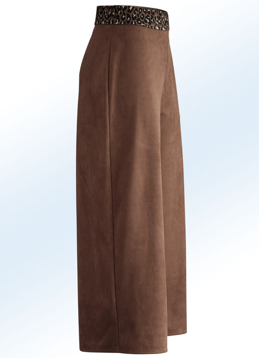 - Weich fließende Culotte in Wildleder-Optik, in Größe 017 bis 052, in Farbe COGNAC Ansicht 1