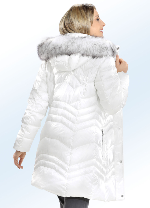 Wintermäntel - Funktions-Kurzmantel mit abnehmbarer Kapuze Ansicht 2 Wintermäntel - Funktions-Kurzmantel mit abnehmbarer Kapuze, in Größe 034 bis 052, in Farbe NATURWEISS Ansicht 2