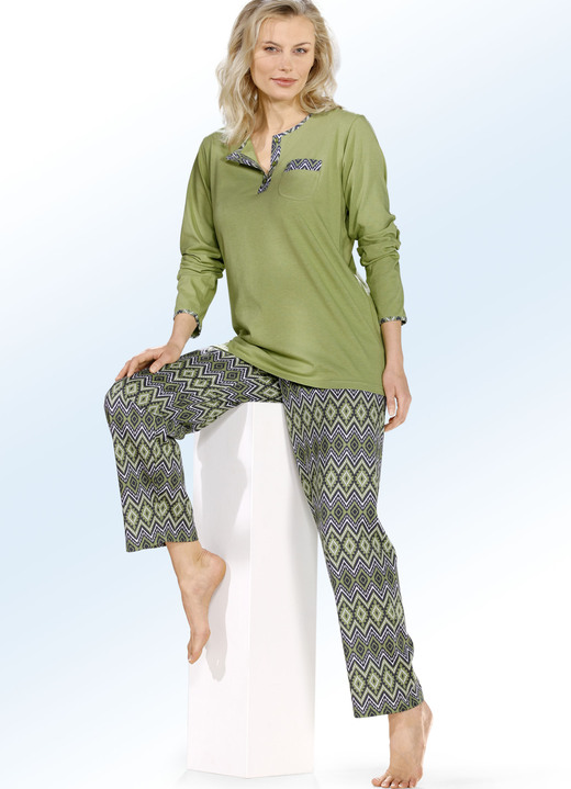 Schlafanzüge & Shortys - Zweierpack Schlafanzüge mit Brusttasche und Knopfleiste, in Größe 036 bis 058, in Farbe 1X PINK,1X BLAU Ansicht 6