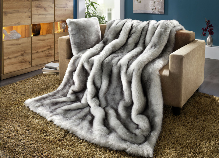 Decken - Wohn-Accessoires aus naturgetreuem Langhaar-Webpelz Ansicht 2 Decken - Wohn-Accessoires aus naturgetreuem Langhaar-Webpelz, in Größe 215 (Felldecke, 150x200 cm) bis 910 (Kissen mit Füllung, 45x 45 cm), in Farbe POLARFUCHS, in Ausführung Polarfuchs Ansicht 2