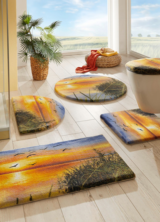 Badgarnituren - Farbenprächtige Badgarnitur mit schöner Bandeinfassung – Ansicht  Badgarnituren - Farbenprächtige Badgarnitur mit schöner Bandeinfassung, in Größe 100 (Vorleger halbrund, 50/ 80 cm) bis 112 (Motiv-WC-Deckelbezug, 47/ 50 cm), in Farbe  – Ansicht