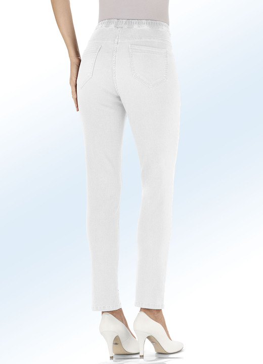 Hosen in Schlupfform - Jeans in Schlupfform, in Größe 017 bis 052, in Farbe JEANSBLAU Ansicht 12