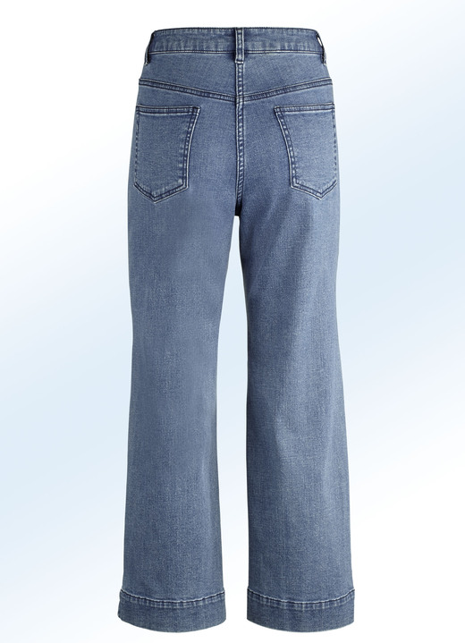 Hosen mit Knopf- und Reißverschluss - Jeans-Culotte in 5-Pocket-Form, in Größe 017 bis 050, in Farbe JEANSBLAU Ansicht 2