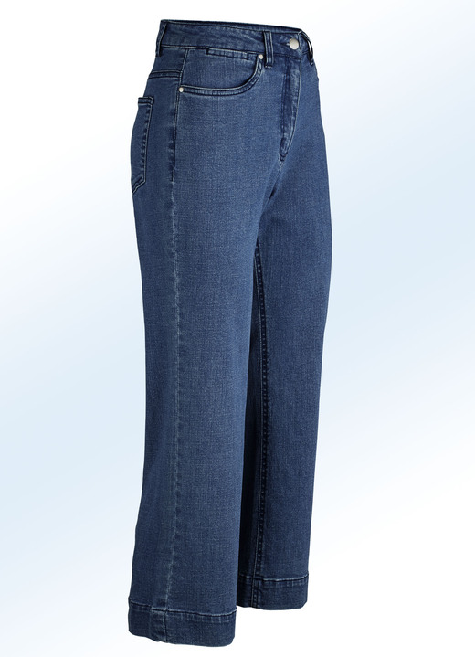 Hosen mit Knopf- und Reißverschluss - Jeans-Culotte in 5-Pocket-Form, in Größe 017 bis 050, in Farbe JEANSBLAU Ansicht 5