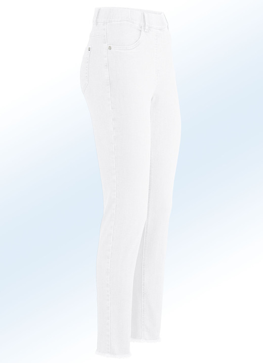 Hosen - Magic-Jeans mit angesagtem Fransensaum, in Größe 017 bis 052, in Farbe WEISS Ansicht 1