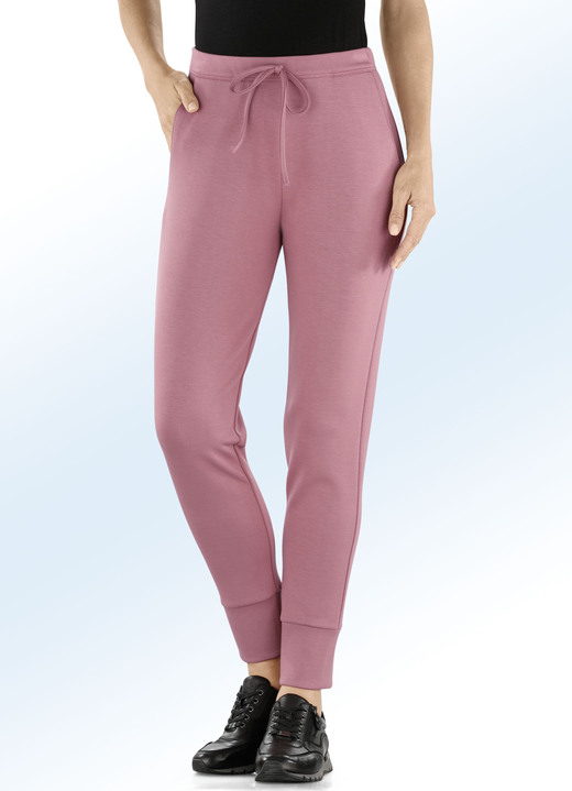 Hosen - Jerseyhose im stadttauglichen Joggpant-Style, in Größe 017 bis 052, in Farbe DUNKELROSÉ Ansicht 3