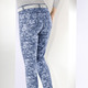 Hosen - Jeans mit Camouflage-Dessinierung – Farbe BLAU-HELLBLAU – Ansicht 4 Hosen - Jeans mit Camouflage-Dessinierung, in Größe 017 bis 050, in Farbe ANTHRAZIT-GRAU – Farbe BLAU-HELLBLAU – Ansicht 4