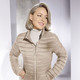 Kurz - Funktionsjacke mit 2-Wege-Reißverschluss – Farbe SAND Kurz - Funktionsjacke mit 2-Wege-Reißverschluss, in Größe 034 bis 052, in Farbe VIOLETT