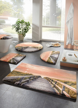 Badgarnituren - Badgarnitur, auch für Rollstuhl und Rollator geeignet, in Größe 100 (Vorleger halbrund, 50/ 80 cm) bis 112 (WC-Deckelbezug, 47/ 50 cm), in Farbe BUNT – Farbe BUNT – Ansicht 