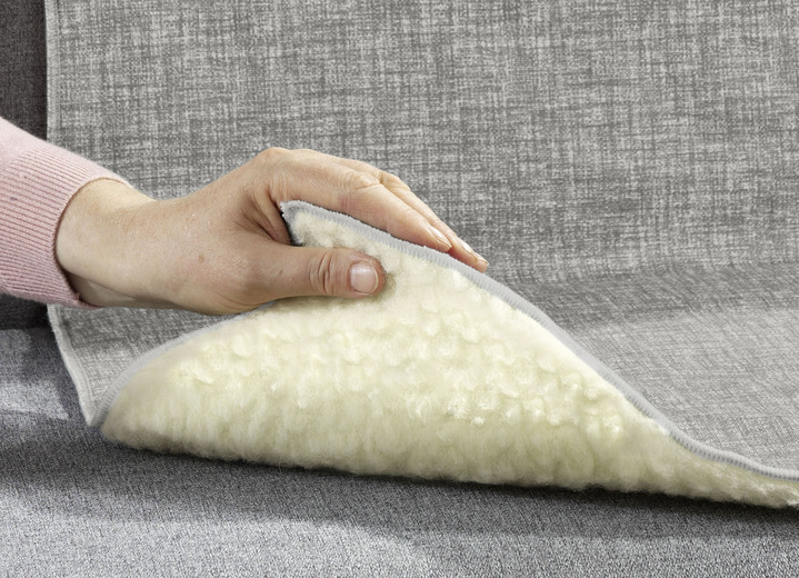 Sessel- & Sofaüberwürfe - 2-in-1 Wohnaccessoires mit wohlig warmem Flor, in Größe 101 (Sesselschoner, 50x140 cm) bis 907 (Rückenstützkissen gefüllt, 22x 55 cm), in Farbe GRAU Ansicht 2