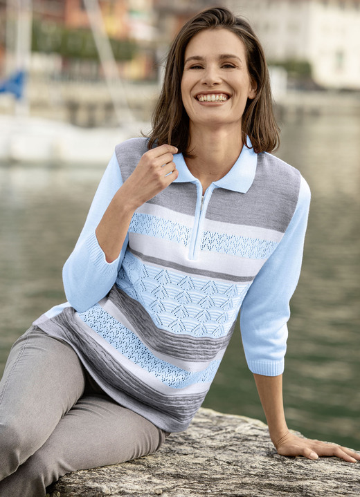 Pullover - Pullover mit dezentem Glanz, in Größe 038 bis 054, in Farbe BLEU-GRAU-WEISS Ansicht 2