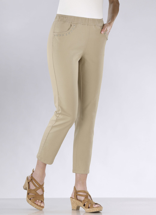 Hosen mit Knopf- und Reißverschluss - Jeans in 7/8-Länge, in Größe 019 bis 058, in Farbe BEIGE Ansicht 3