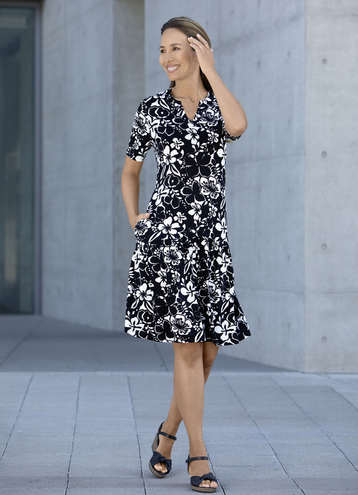 - Kleid mit aparter Kragenlösung, in Größe 036 bis 052, in Farbe SCHWARZ-ECRU