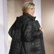 Jacken & Mäntel - Jacke mit Reißverschluss an den Seitenschlitzen – Farbe SCHWARZ Jacken & Mäntel - Jacke mit Reißverschluss an den Seitenschlitzen, in Größe 018 bis 054, in Farbe HUMMER