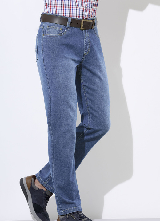 - Jeans in 5-Pocket Form in 3 Farben, in Größe 024 bis 060, in Farbe HELLJEANS