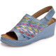 Sandaletten & Pantoletten - Gemini Sandalette mit raffinierten, bunten Flechtdurchzügen – Farbe JEANS – Ansicht 1 Sandaletten & Pantoletten - Gemini Sandalette mit raffinierten, bunten Flechtdurchzügen, in Größe 036 bis 042, in Farbe JEANS – Farbe JEANS – Ansicht 1