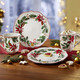 - Weihnachtliches Service aus Fine Bone China-Porzellan, in Farbe WEISS-GRÜN-ROT, in Ausführung Henkelbecher, 2er-Set